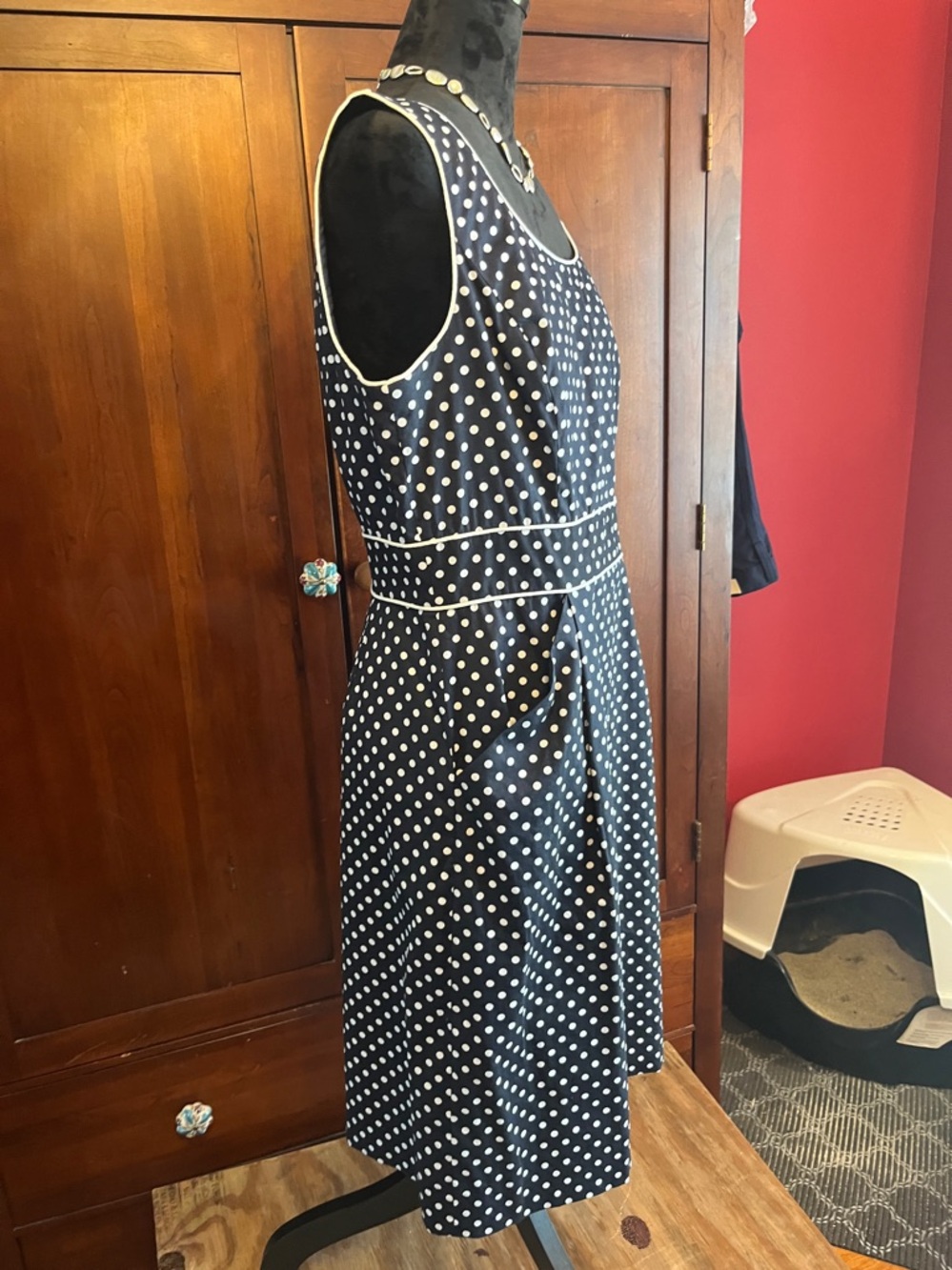 Tahari Adam Levine Black Polka Dot Midi Dress with White Trim
Sz. 12 - Picture 6 of 14